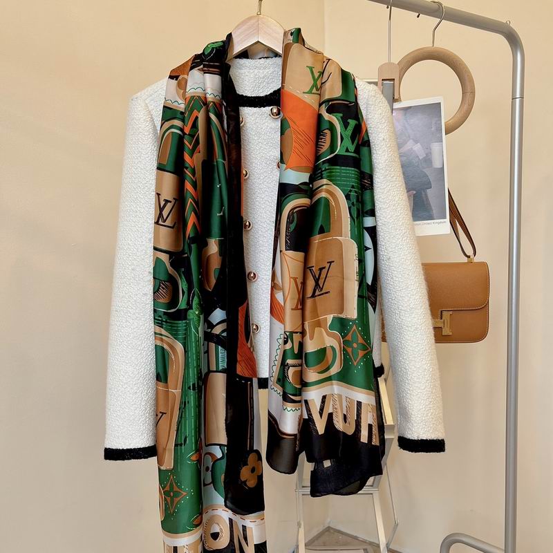 Chanel silk scarf 90-180cm E19 (21)